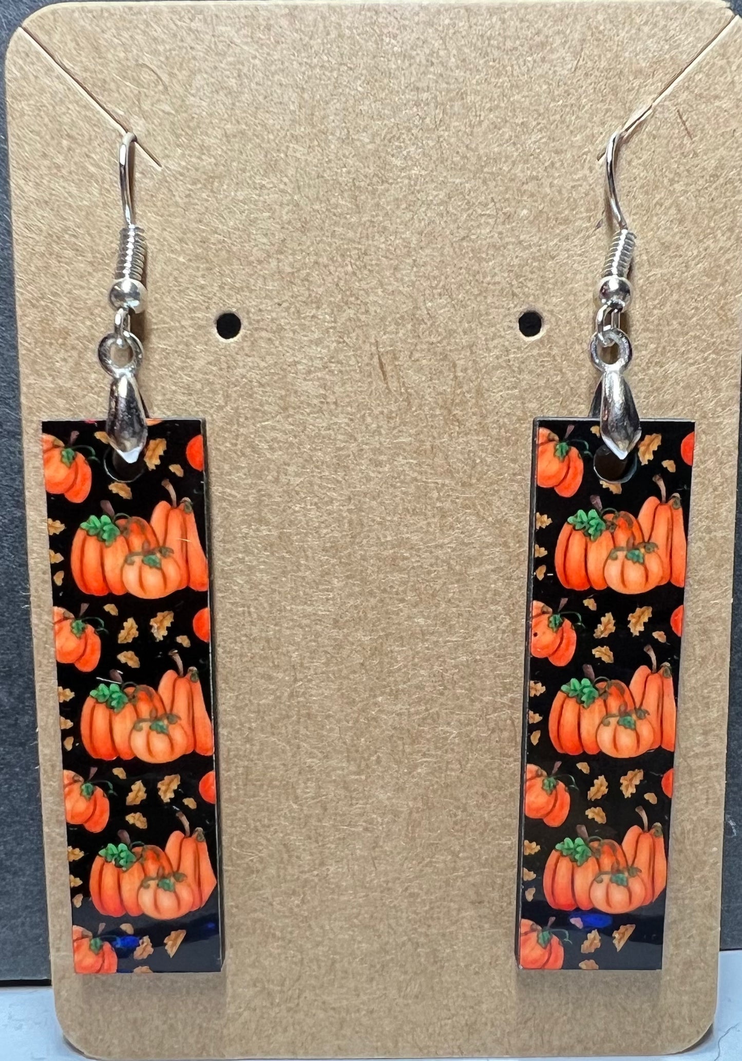 Blk pumpkin - Bar Earrings